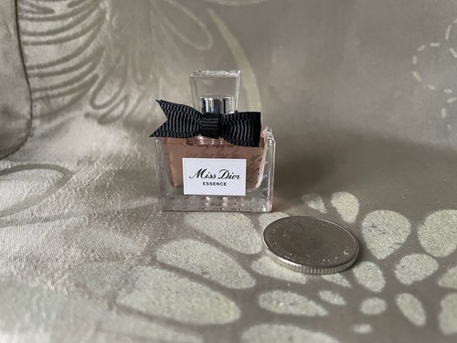 Miss dior essence perfume - essence,