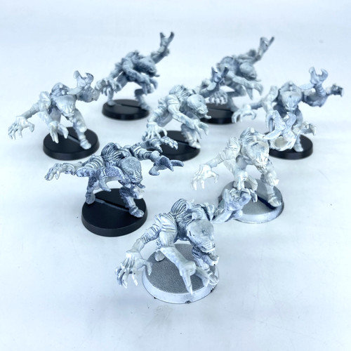 Genestealers brood tyranids - -,