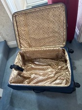 suitcases 3 different 