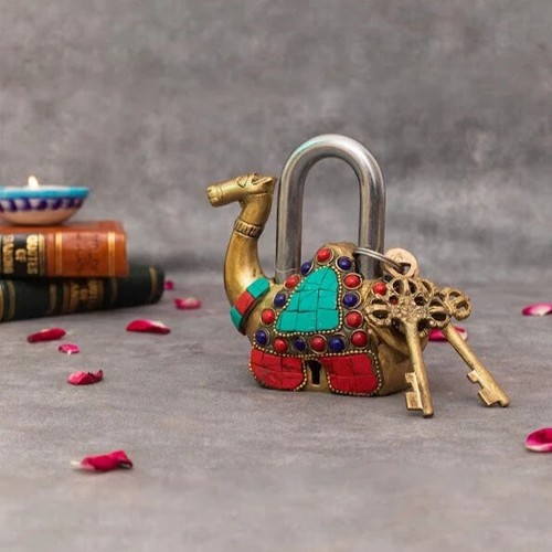 Camel shape brass - camel, padlock