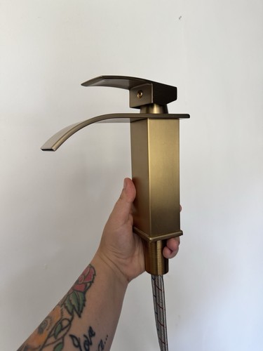 Brushed brass waterfall - brushed,