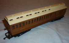 TRIANG OO GAUGE LNER SHORT