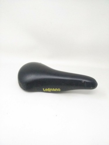 Saddle black - b,