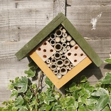 Small Wooden Insect Bee House Natural Wood Bug Hotel Shelter Garden Nest Box