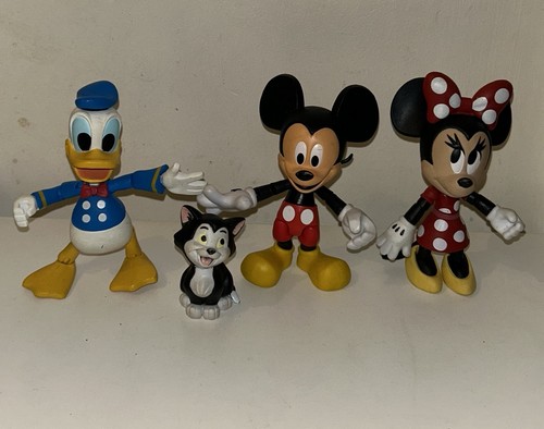 Disney store toybox exclusive - disney,