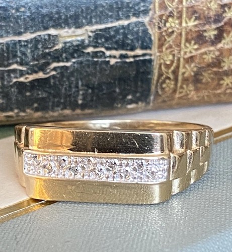 Gents 9ct gold - 9ct, diamond