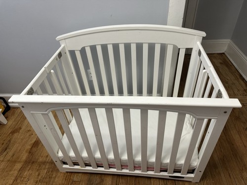 White convertible baby crib - white,