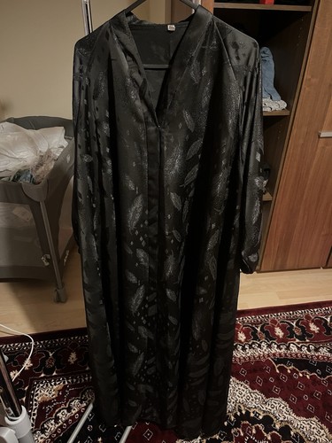 Black leaf design closed abaya - black,
