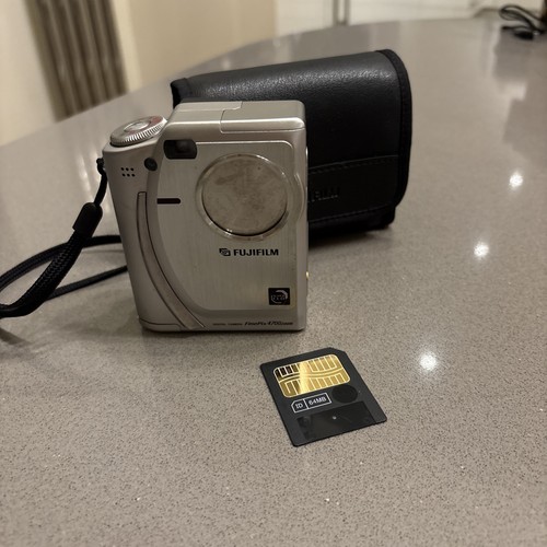 Fujifilm finepix 4700 zoom - finepix,