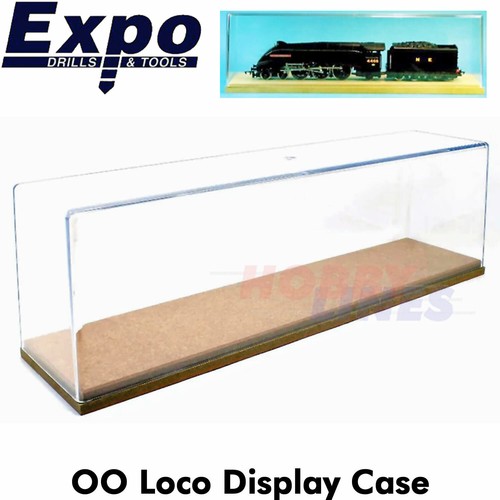 Locomotive display case - locomotive, oo