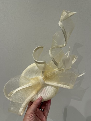 Pale lemon bow - bow, feather
