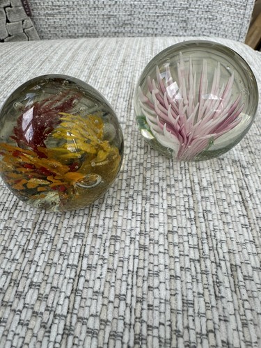 Two small beautiful vintage - beautiful,