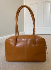 Suzy Smith Genuine Leather Shoulder Bag Handbag 