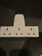 3 Way/Triple UK Mains 3 Pin 250v 13Amp Adapter Plug/Socket/Bar - White