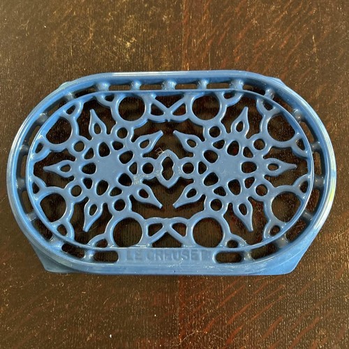 Creuset trivet warmer - le,