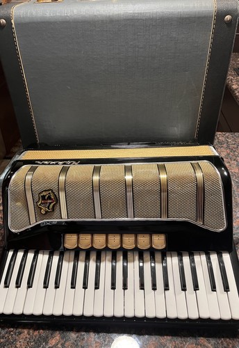 Nice vtg hohner pirola - nice,