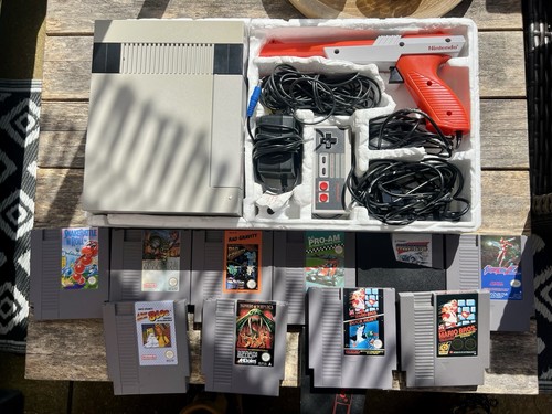 Nintendo nes console action - nintendo,