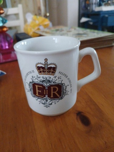 Vintage queen elizabeth ii - elizabeth,