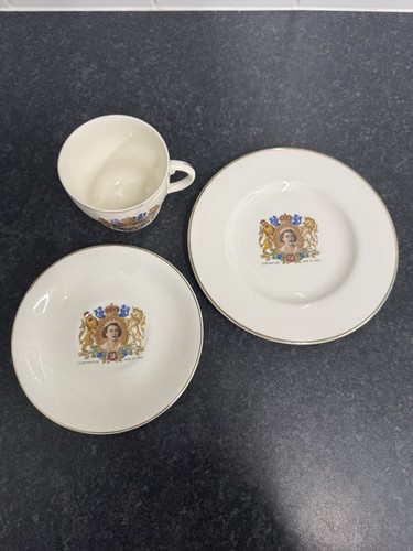 Vintage 1953 queen elizabeth - vintage,