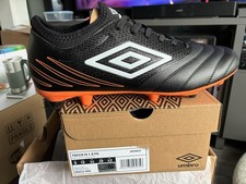 Umbro Tocco IV 1.0 FG Football