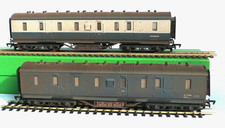 2 x Mainline Ex-LMS 50' Parcels Vans: BR Blue/Grey & BR Blue: Heavily Weathrd OO