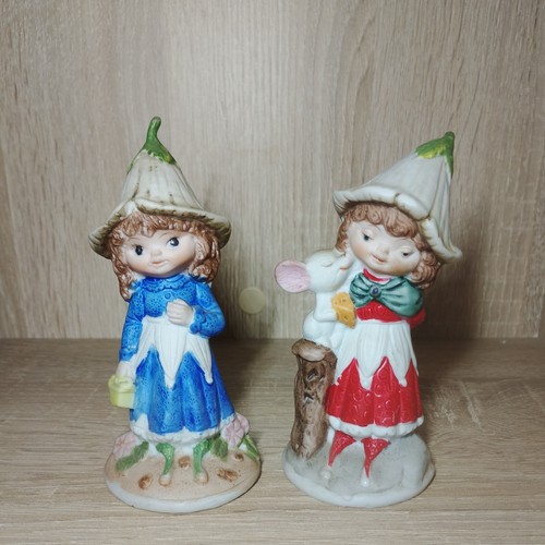 Pair victoria plum vintage - pair, of