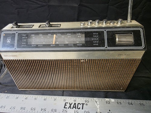 Grundig 700 portable fm - pr-700, am/fm
