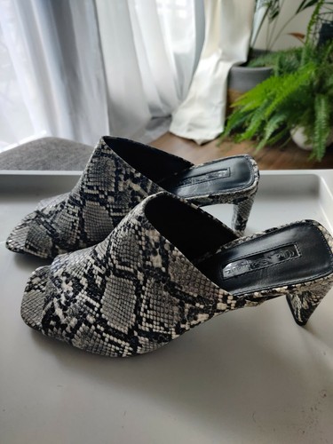 Brand new snake - new, mules