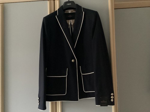Beautiful navy with white
