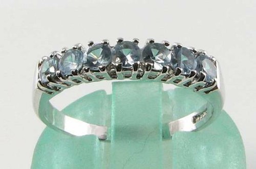 9ct white gold aquamarine - white,