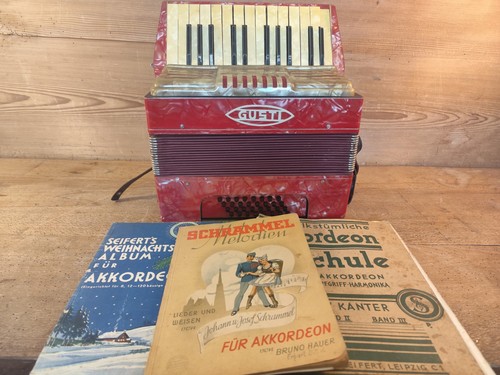 Gusti accordion blue - blue, bass