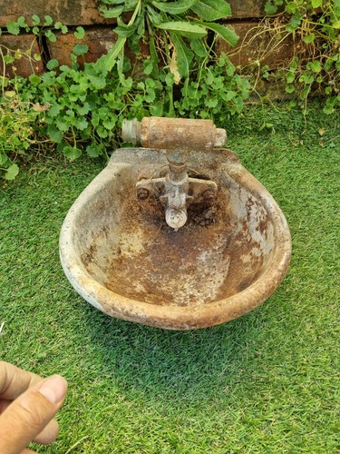 Cast aluminium water bowl - ,