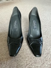 Russell & Bromley women classic black leather stiletto (IT 40 / UK 7)