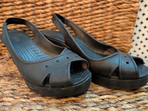 Women size crocs - size, w10)