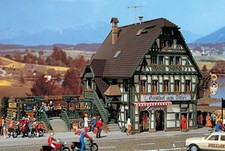 Vollmer 47711 Inn with