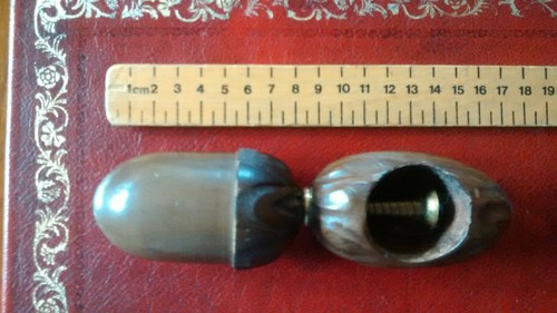 Vintage hand carved - hand, wood