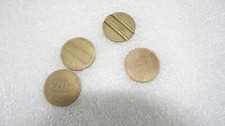 100 PIECES  OLD VINTAGE FRUIT MACHINE TOKENS