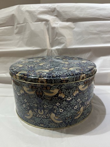 Medium round cake storage - round, tin