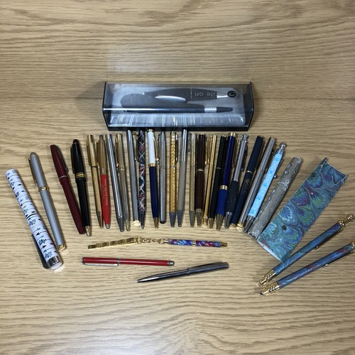 Job lot ballpoint pens - ballpoint,