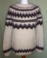 Vintage Icelandic wool jumper. Size 12-14