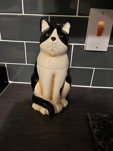 Cream ceramic cat - cream,