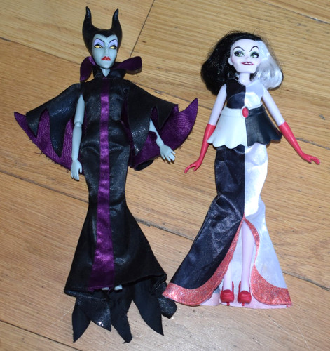 Disney villains dolls - x,