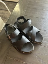 Dr. Martens Voss ll Black