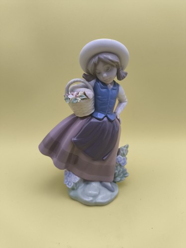 Lladro fine spanish porcelain - lladro,