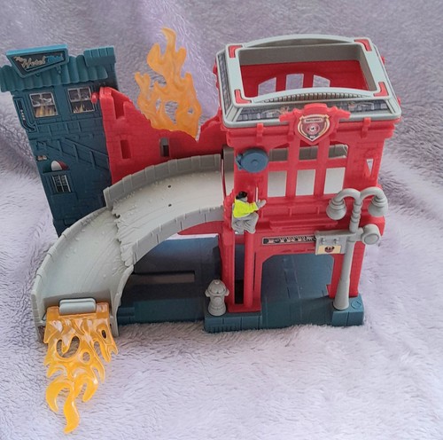 Matchbox hero city firestation - city,