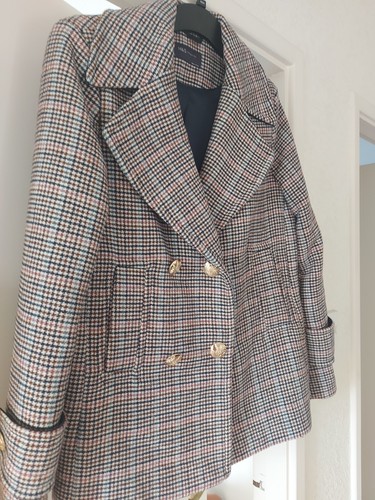 Hardly worn generous 10 - hardly,