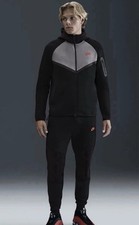 Nike Tech Fleece Tracksuit/New