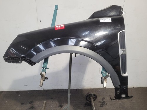 Vauxhall antara front - vauxhall, wing