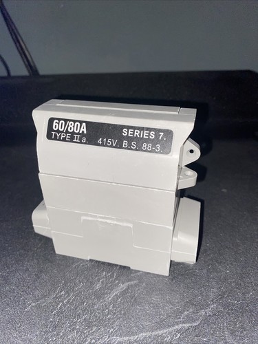 Henley fuse carrier - carrier, for
