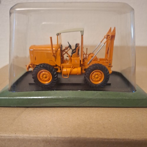 Hachette scale tractor - hachette,